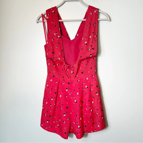 BCBGeneration Romper Lipstick Red All Over Print Wrap Tank Sleeves Sleeveless 4 - Picture 2 of 11